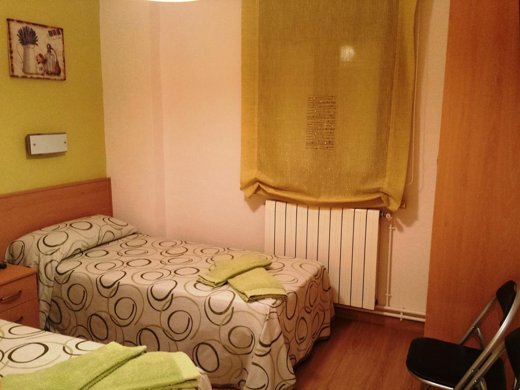 Apartamento Turistico Guara Casa Castro Barbastro Exterior foto