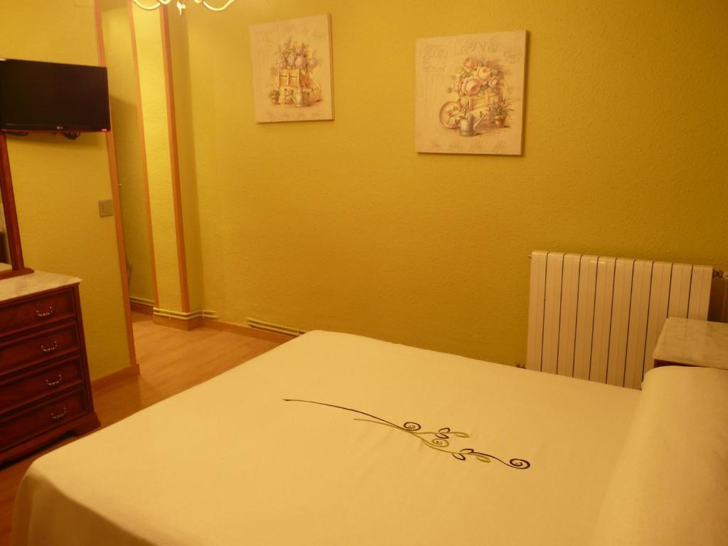 Apartamento Turistico Guara Casa Castro Barbastro Exterior foto